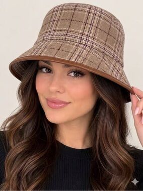 Steve Madden Bucket Hat OS Reversible Plaid camel leather Modern Streetwear